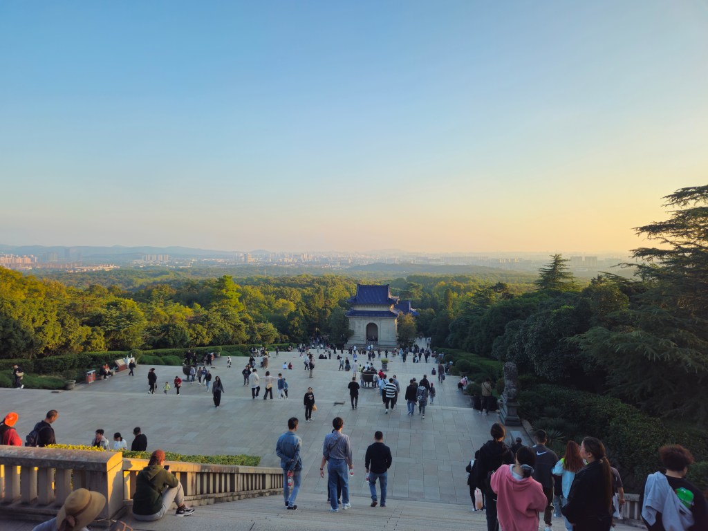 Exploring the Sun Yat-sen Memorial by Electric Scooter: A&nbsp;Guide